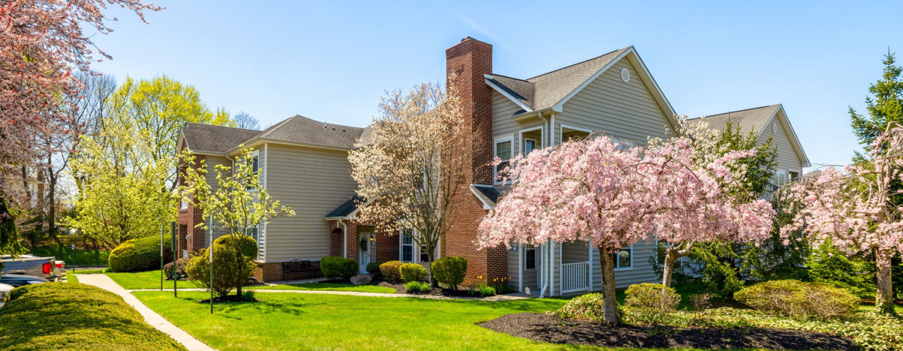 HeatherGate at Oxford Valley landscaped property